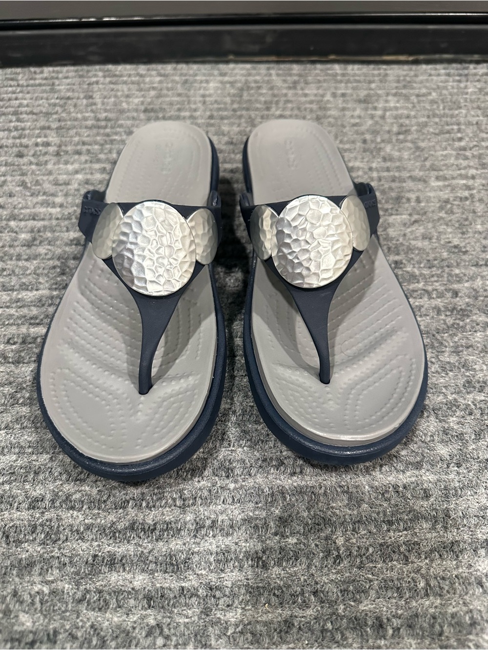 CROCS Navy and Gray Women's Sandals with Silver Decorative Medallion size 7 NWOT